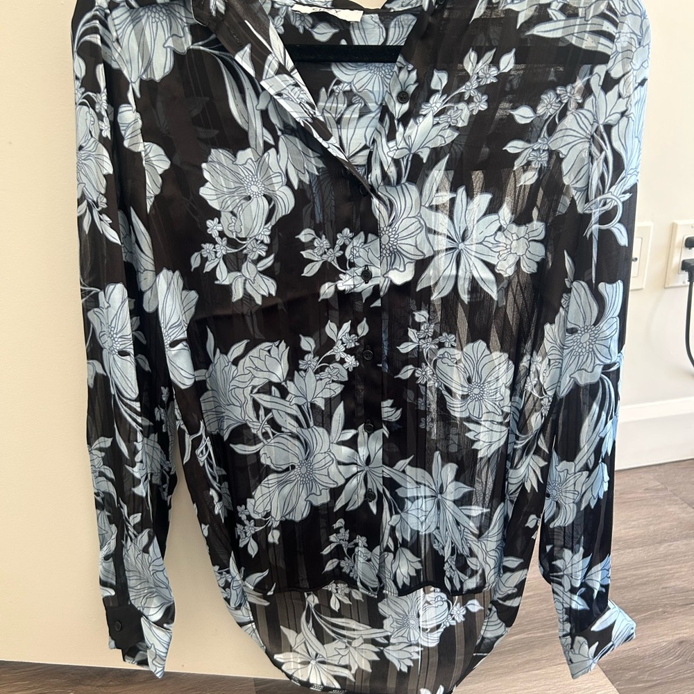 Suzy Shier Black and Blue Floral Blouse